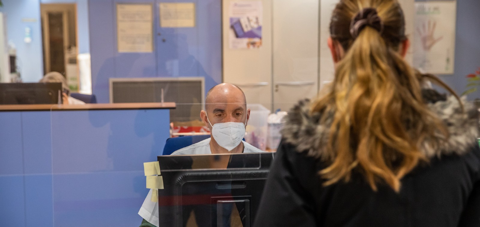 Las bajas temperaturas incrementan el riesgo de baja laboral, sobre todo en mujeres, jóvenes y profesionales del sector terciario