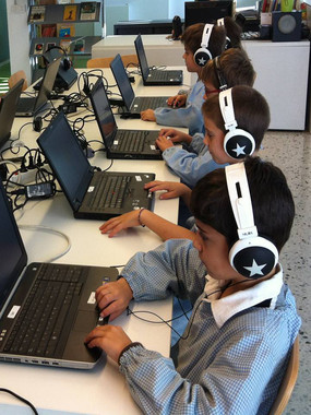 Los niños que van a escuelas cercanas al tráfico muestran un menor desarrollo cognitivo