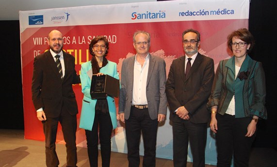 Juan Parra y el equipo de investigación clínica y biopatología experimental del Complejo Asistencial de Ávila reciben el Premio 'Sanitaria 2000'